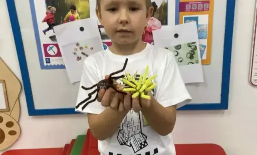 Zdjęcie do Jesień w dłoniach - zajęcia w grupie ,,Pracowite Smerfy&quot;